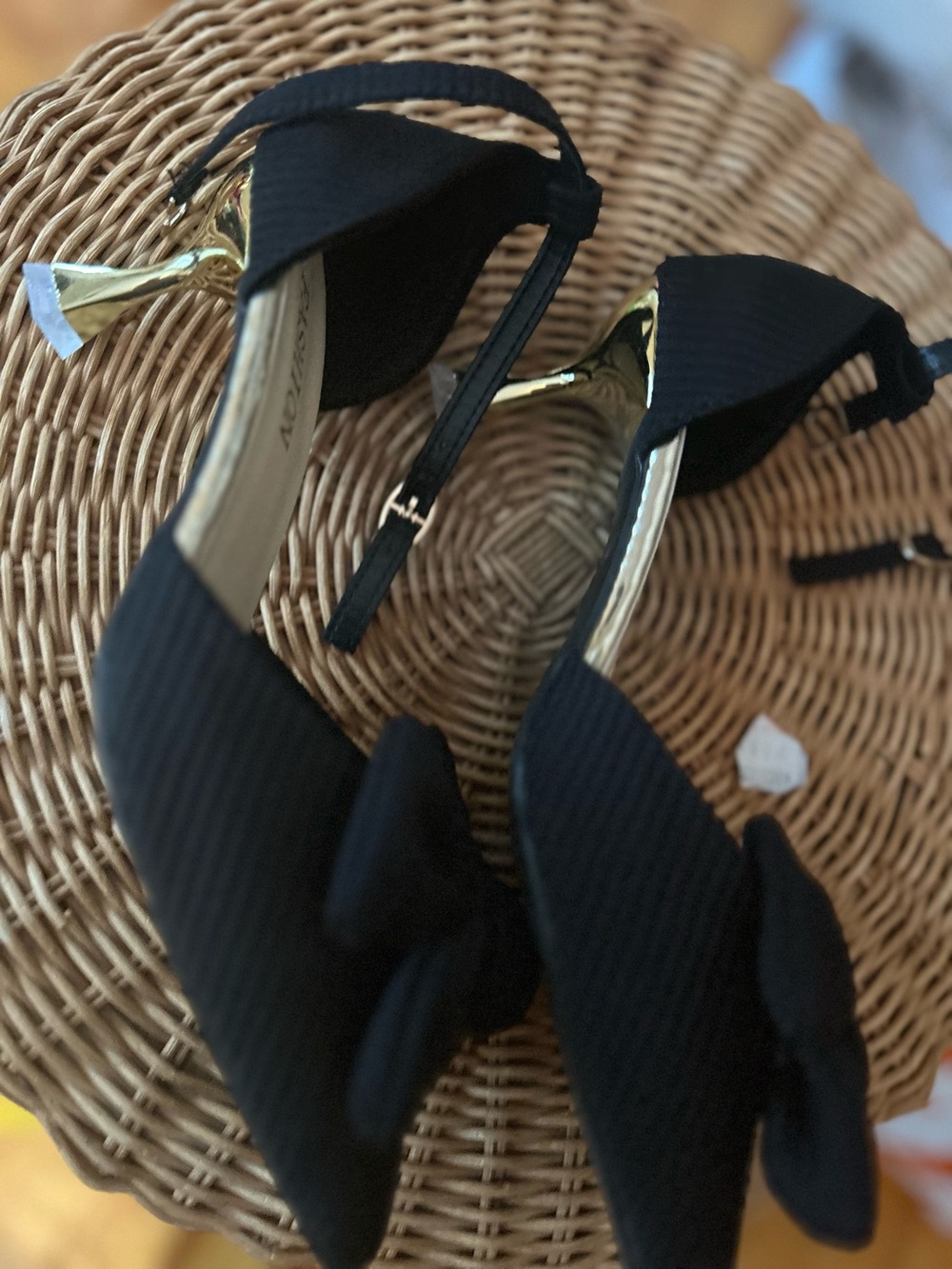 Bow detail heels - Picture 6 of 9